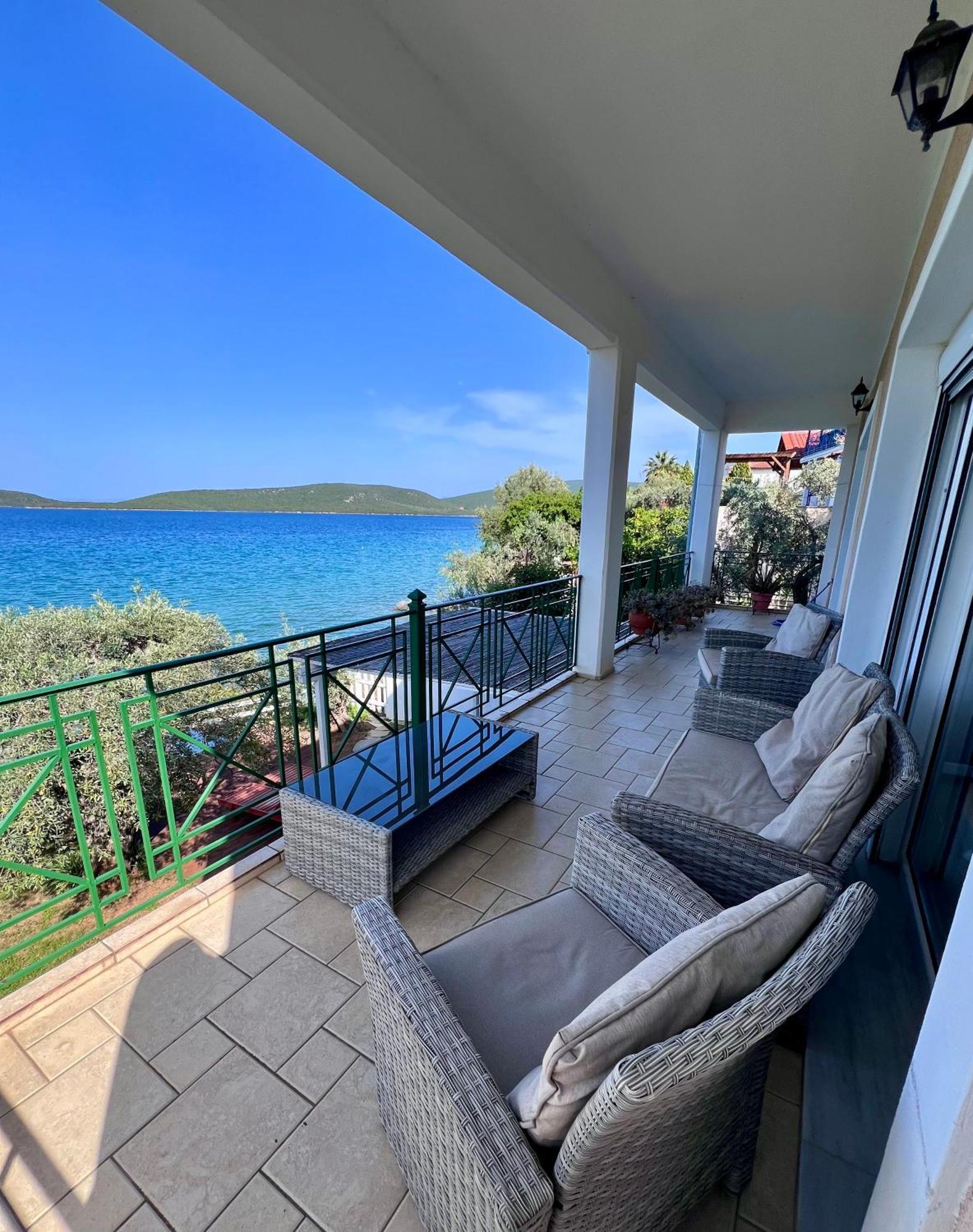 Villas Nies Sourpi Exteriör bild