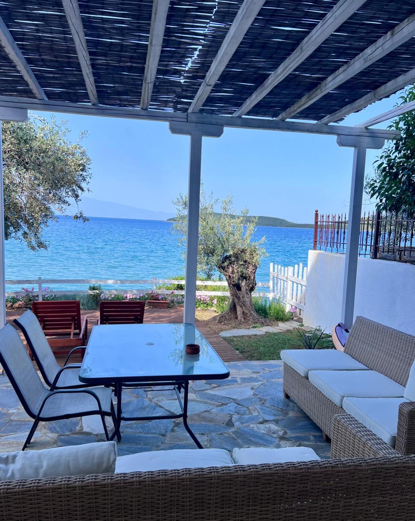 Villas Nies Sourpi Exteriör bild