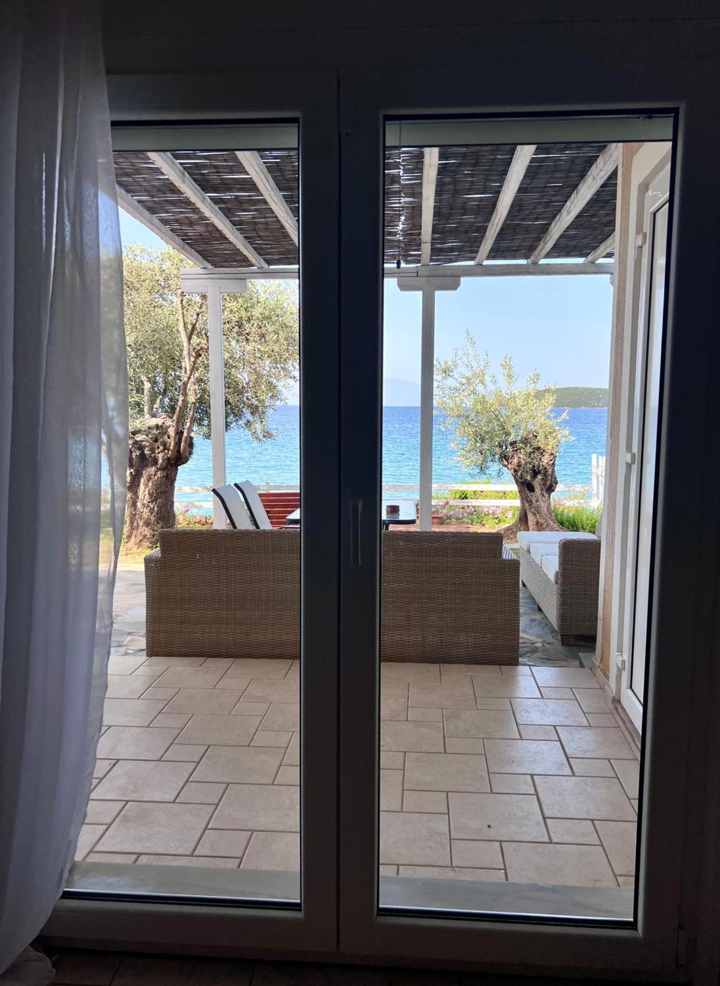 Villas Nies Sourpi Exteriör bild